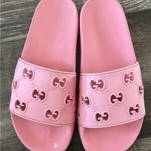 Gucci Pink Women's Slippers
